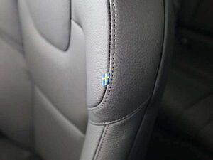 Volvo  Plus Dark*SD*AHK*BLIS*ACC*VOLL-LED*0,99% eff