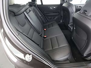 Volvo  Plus Dark*SD*AHK*BLIS*ACC*VOLL-LED*0,99% eff