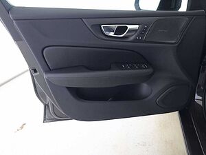 Volvo  Plus Dark*SD*AHK*BLIS*ACC*VOLL-LED*0,99% eff