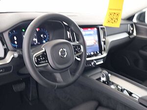 Volvo  Plus Dark*SD*AHK*BLIS*ACC*VOLL-LED*0,99% eff