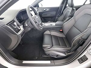 Volvo  B5 Ultimate Dark AWD*SONDERZINS 0,99% eff.