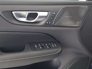 Volvo  Plus Dark*PANOSD*STH*360°
