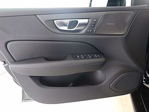 Volvo  Core*VOLL-LED*LEDER*E-SITZ*harman*ACC*BLIS*