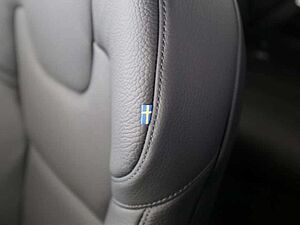 Volvo  Ultimate Bright Plug-In Hybrid*BOWERS*360