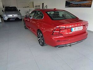 Volvo  Inscription Recharge Plug-In Hybrid AWD
