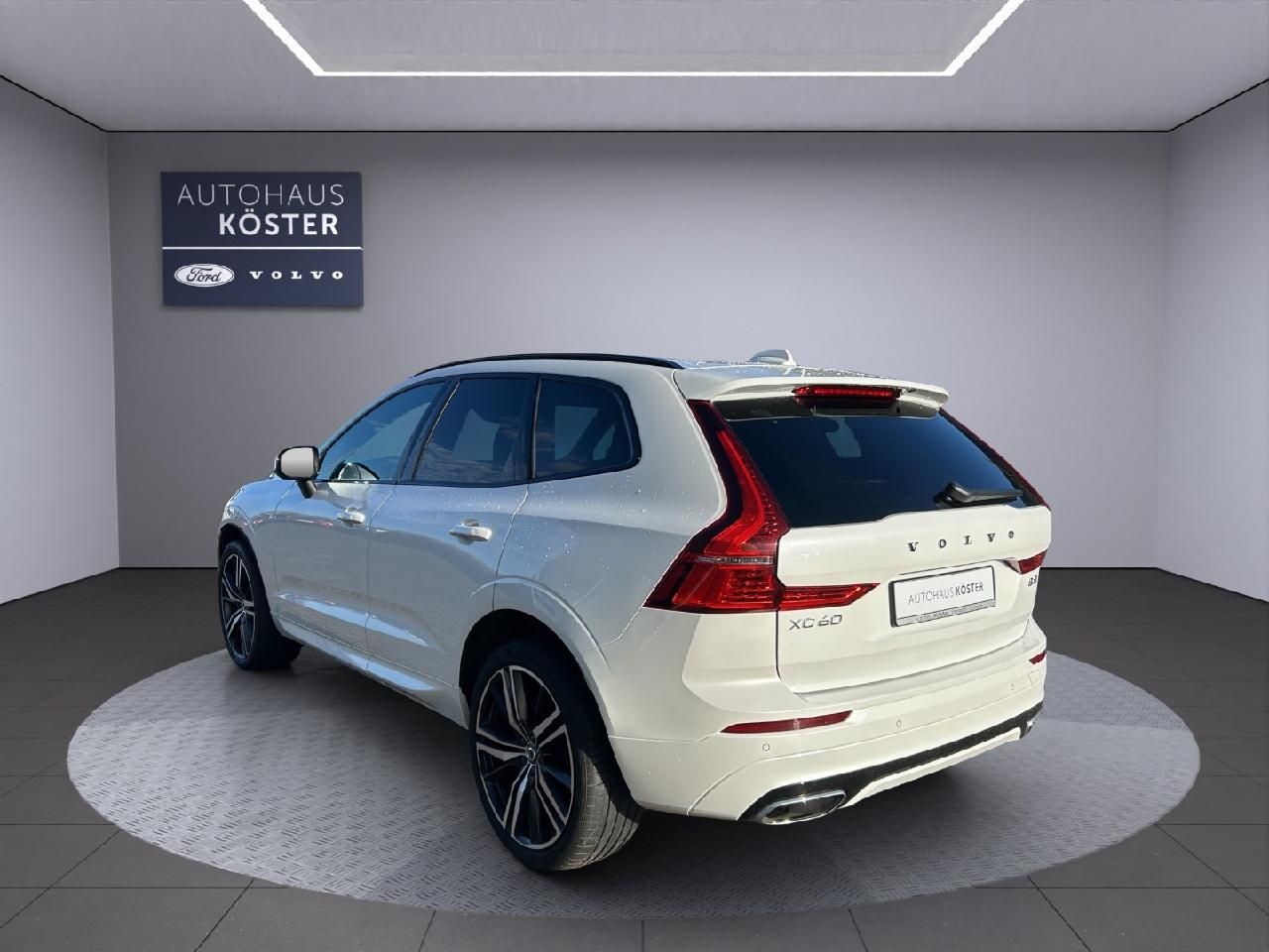 Volvo  R Design AWD