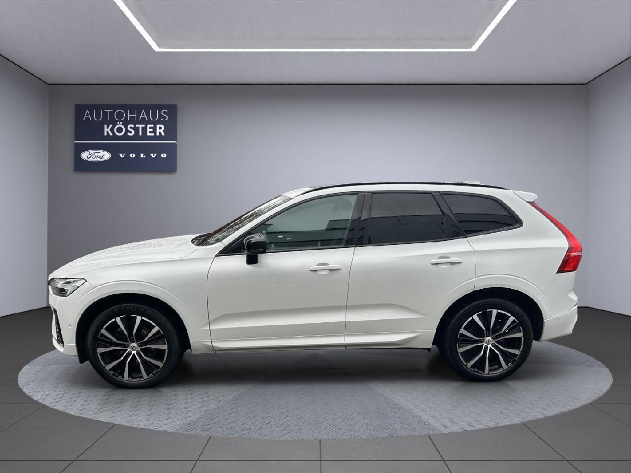 Volvo  Ultimate Dark AWD