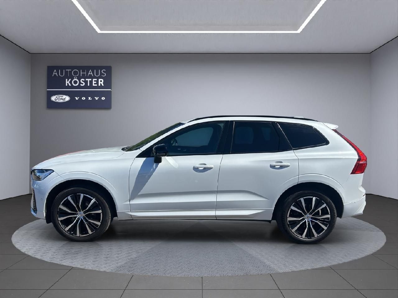 Volvo  Ultimate Dark AWD * AHK * 360 Grad Kamera