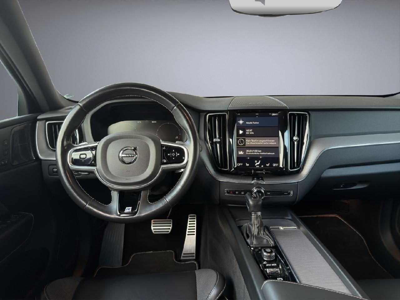 Volvo  R Design 2WD *AHK* Licht Paket* Standheizun