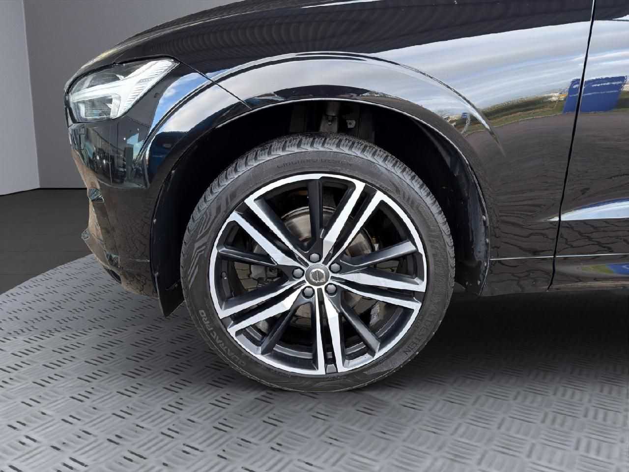Volvo  R Design 2WD *AHK* Licht Paket* Standheizun