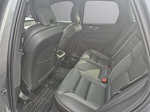 Volvo  R Design 2WD