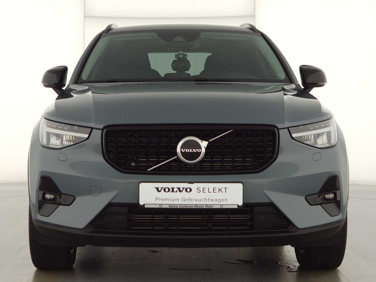 Volvo  XC40 Recharge Plus, T5 Plug-in Hybrid, Elektrisch/Benzin, Dark