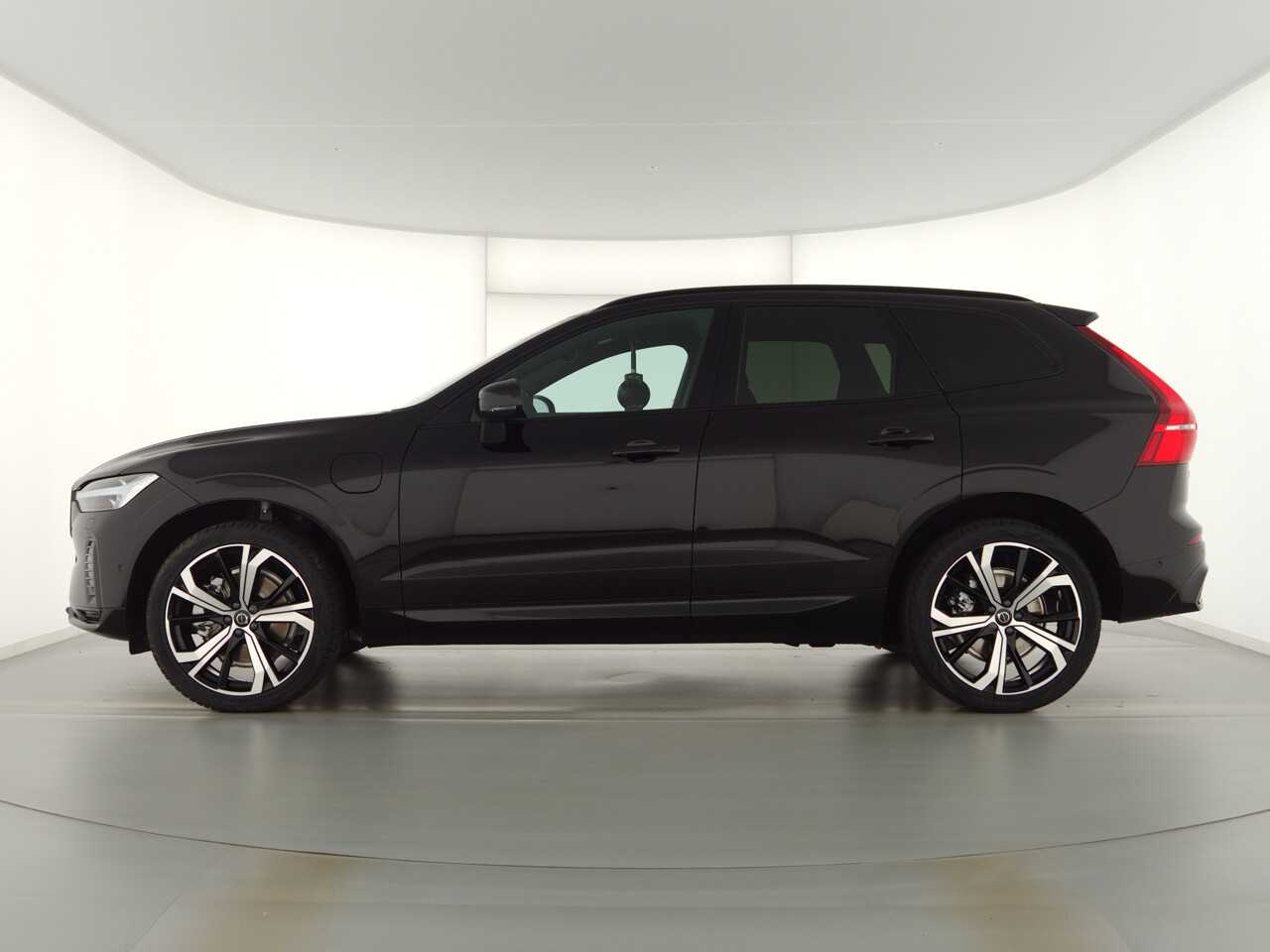 Volvo  XC60 Recharge Plus, T6 AWD Plug-in Hybrid, Elektrisch/Benzin, Dark