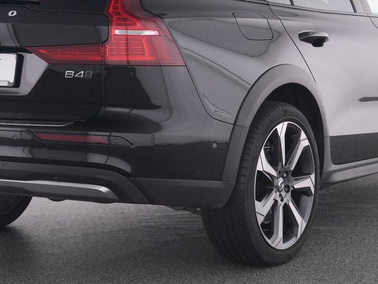 Volvo  CC