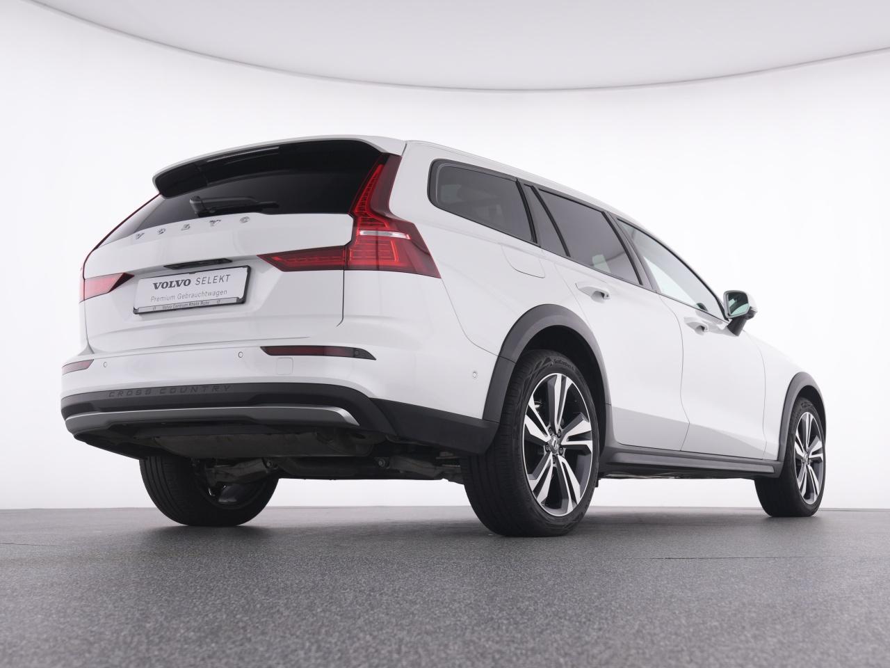Volvo  CC