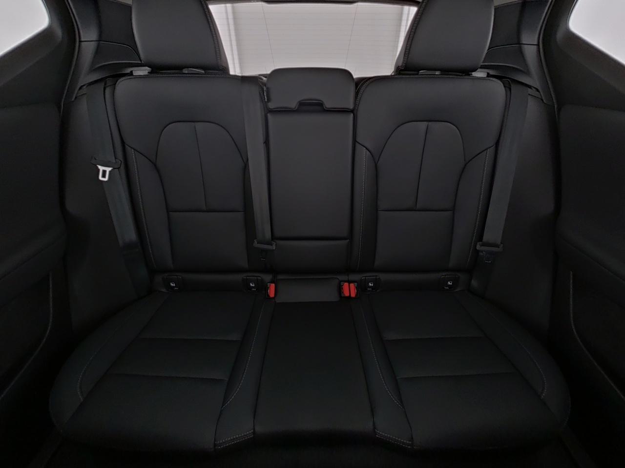 Volvo  XC 40