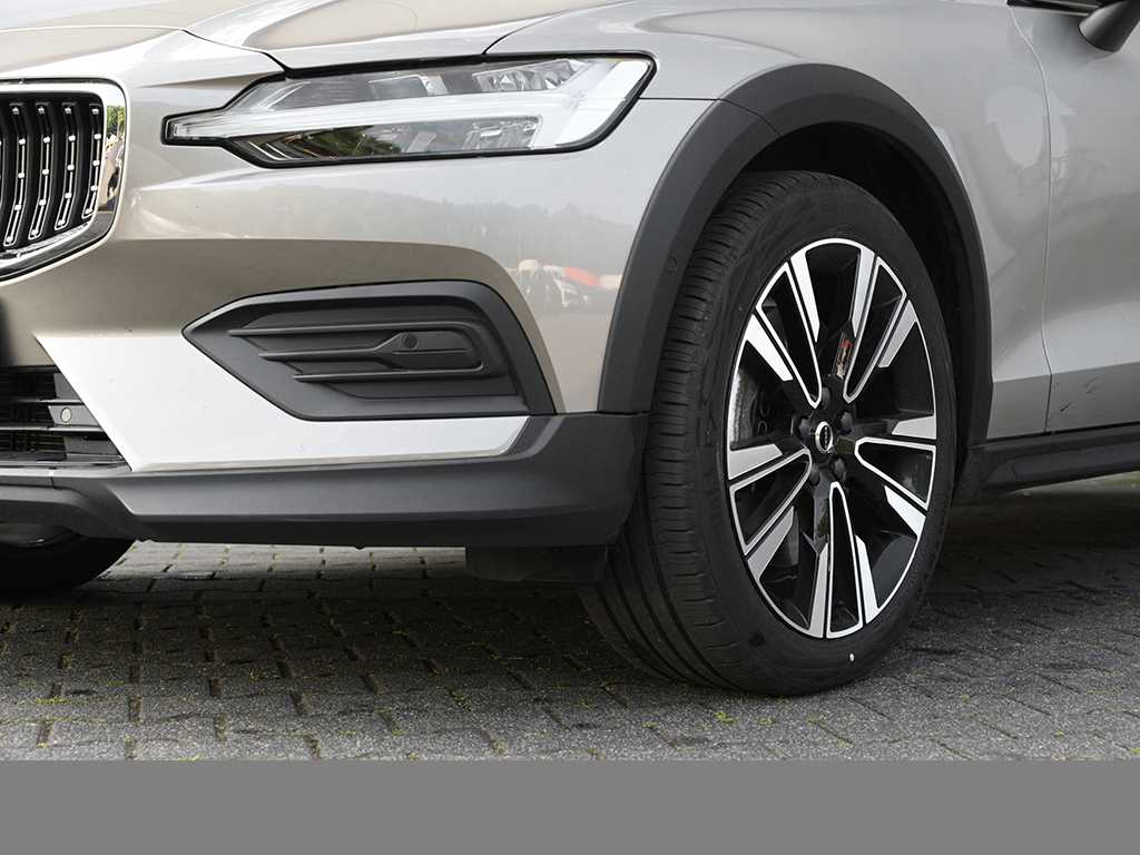 Volvo  CC