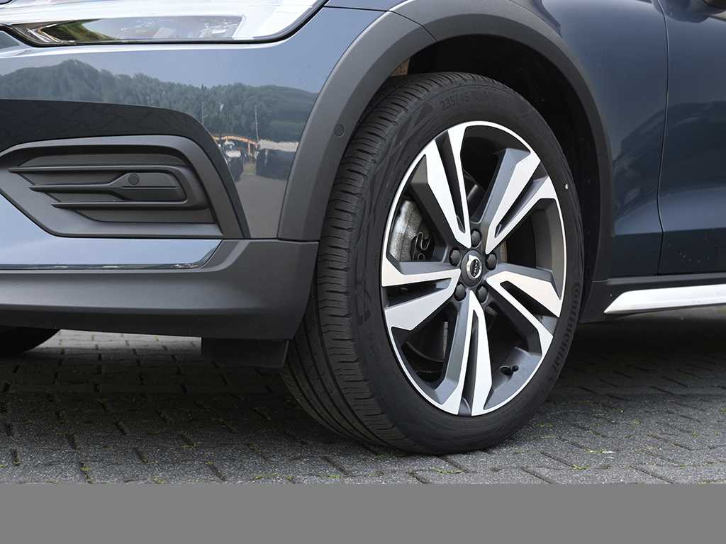 Volvo  CC