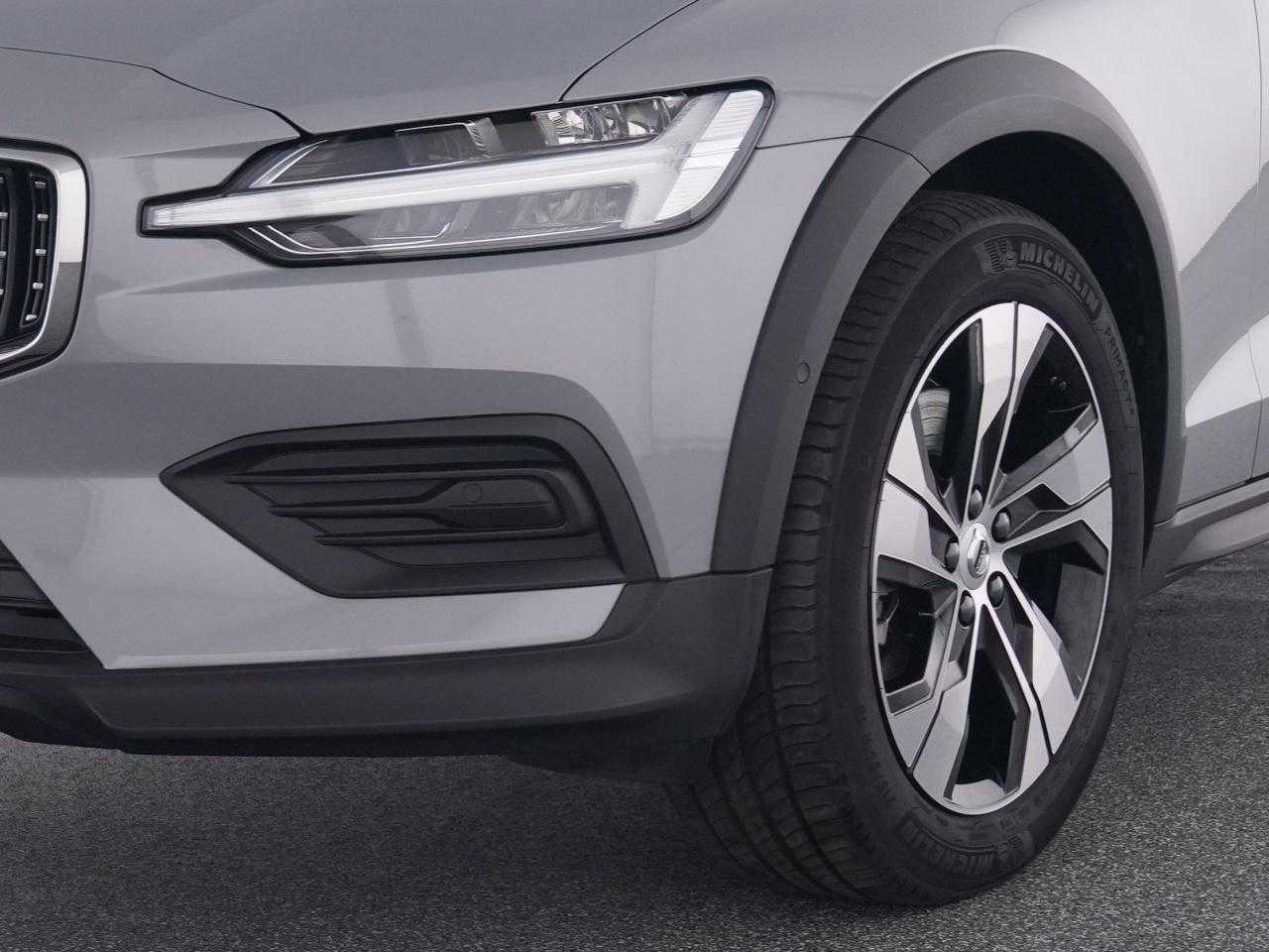 Volvo  CC