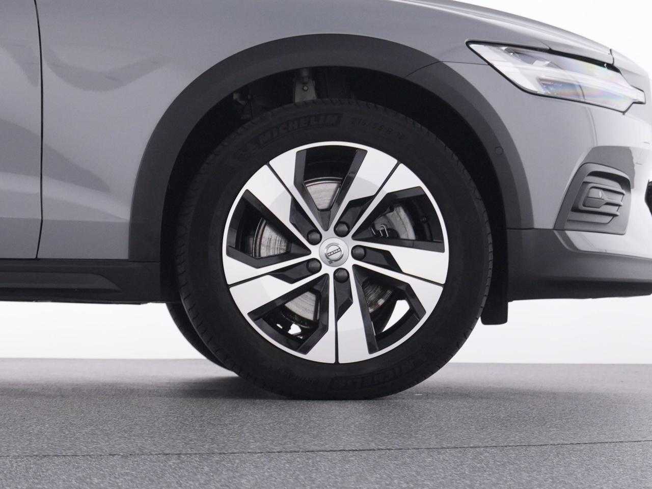 Volvo  CC