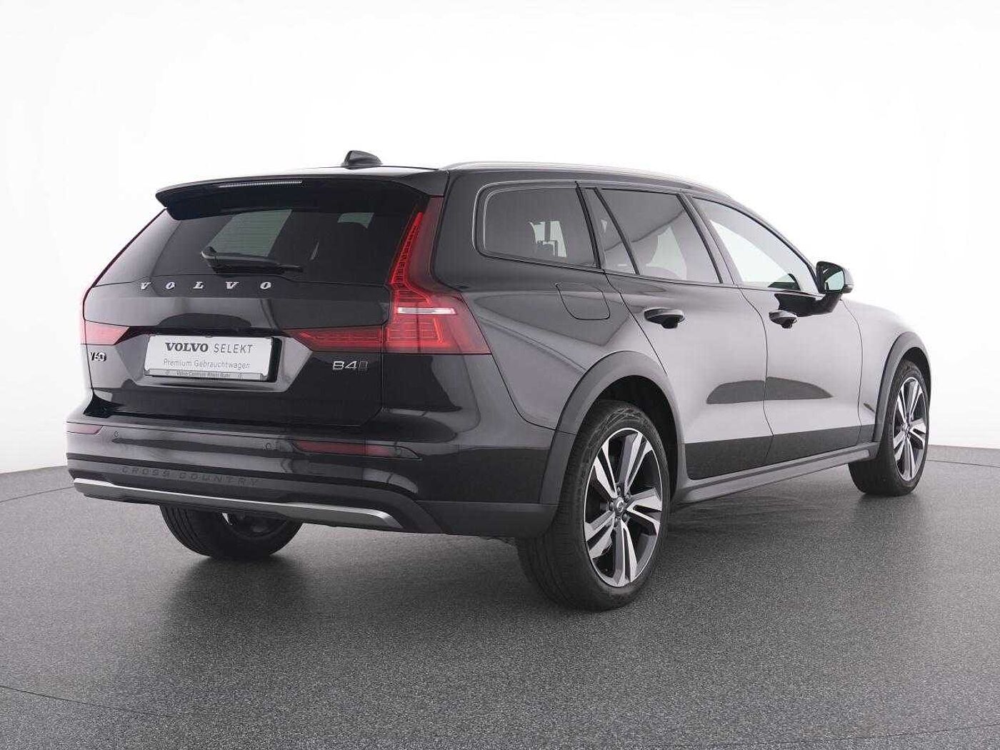 Volvo  CC