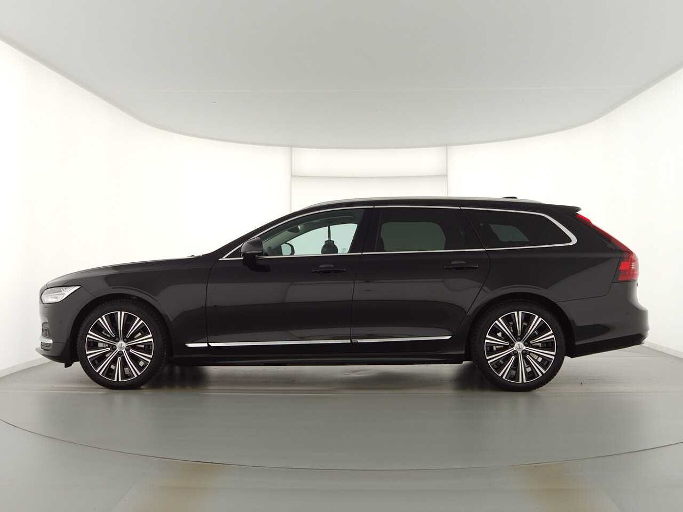 Volvo  V90 Ultimate, B4 Mild-Hybrid, Diesel, Bright