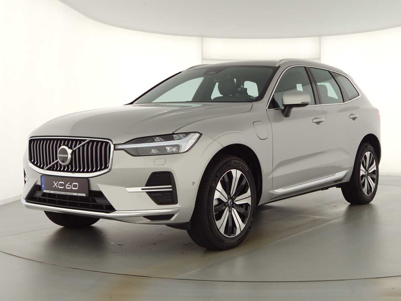 Volvo  XC60 Recharge Plus, T6 AWD Plug-in Hybrid, Elektrisch/Benzin, Bright