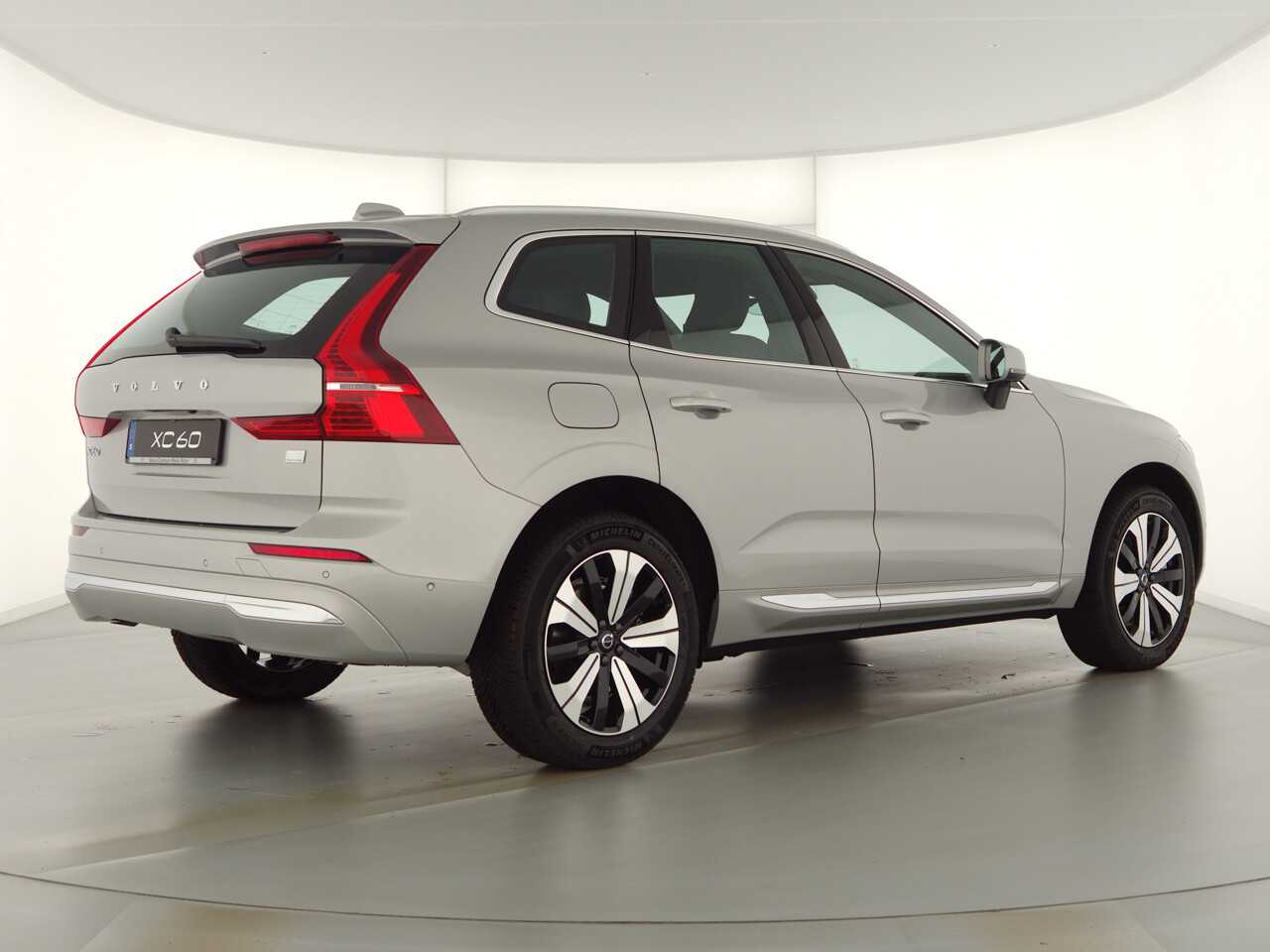 Volvo  XC60 Recharge Plus, T6 AWD Plug-in Hybrid, Elektrisch/Benzin, Bright