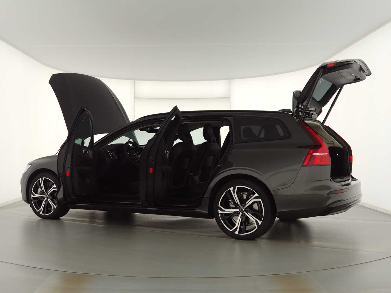 Volvo  V60 Recharge Ultimate, T8 AWD Plug-in Hybrid, Elektrisch/Benzin, Dark