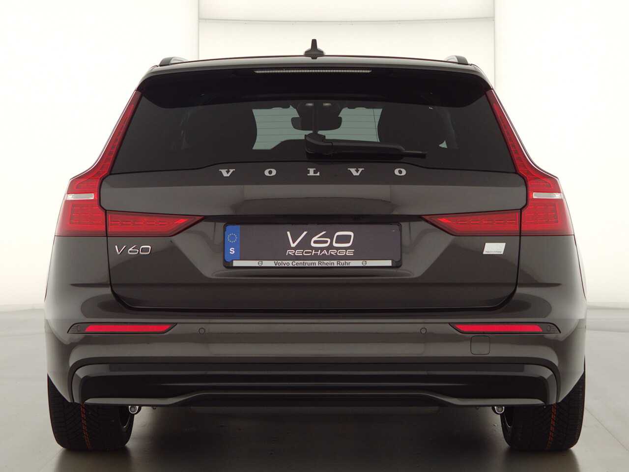 Volvo  V60 Recharge Ultimate, T8 AWD Plug-in Hybrid, Elektrisch/Benzin, Dark