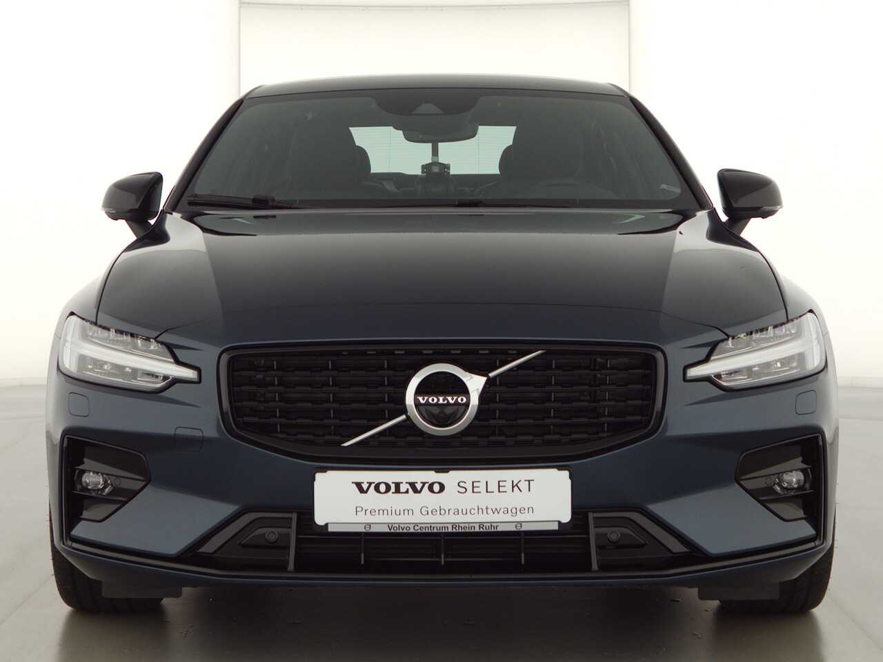 Volvo  S60 R-Design, B4 Mild-Hybrid Benzin