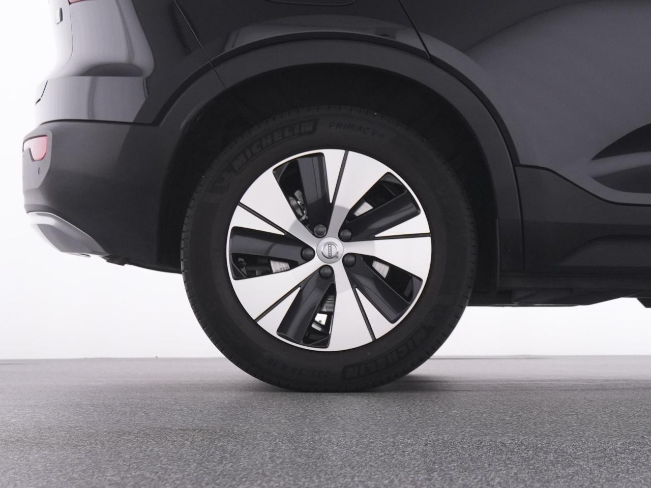 Volvo  XC 40