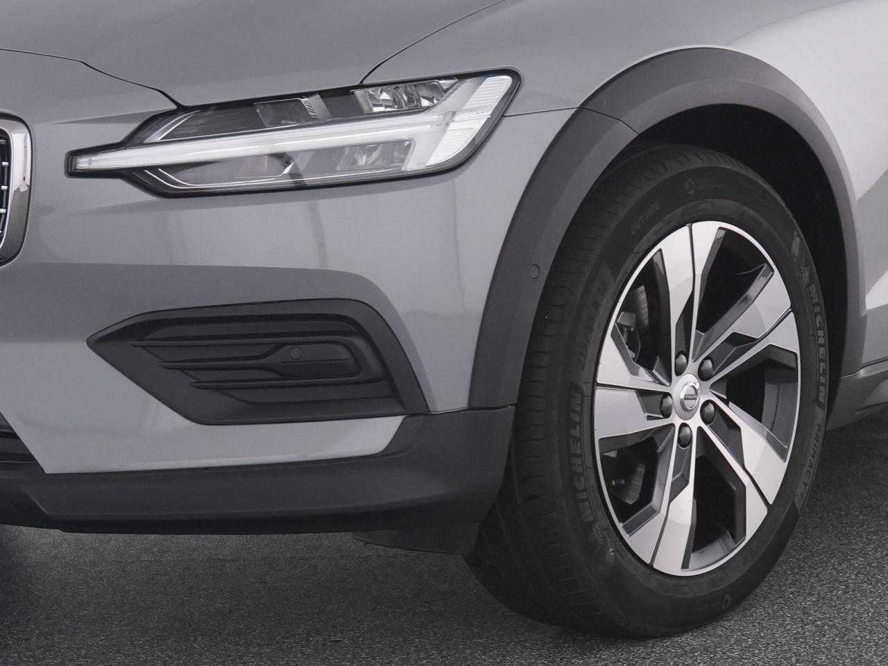 Volvo  CC