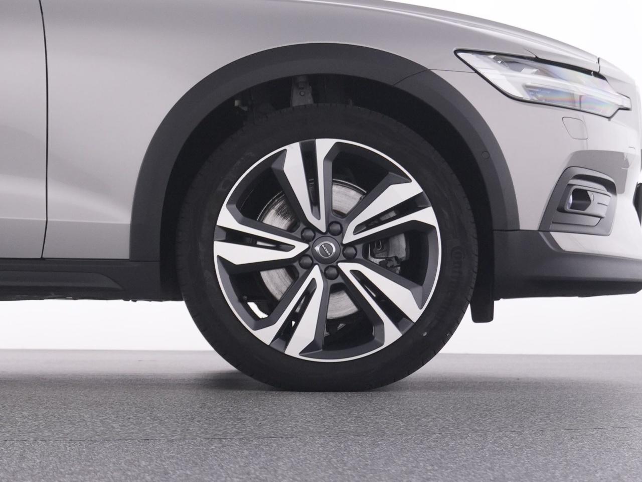 Volvo  CC