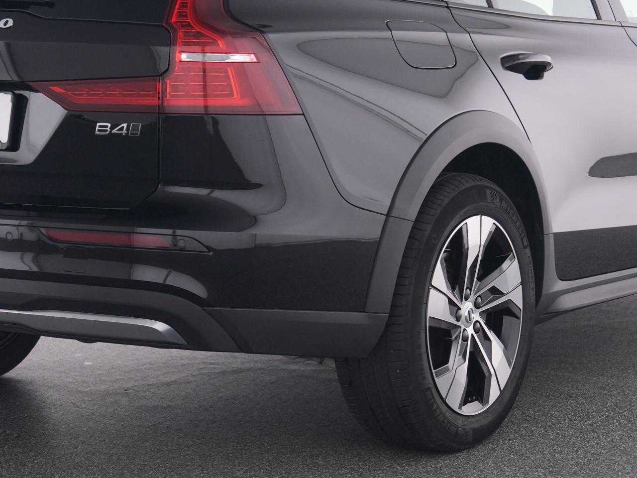 Volvo  CC