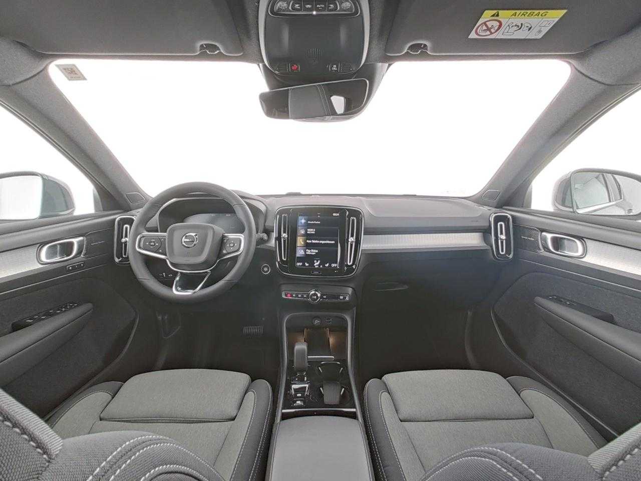 Volvo  XC 40