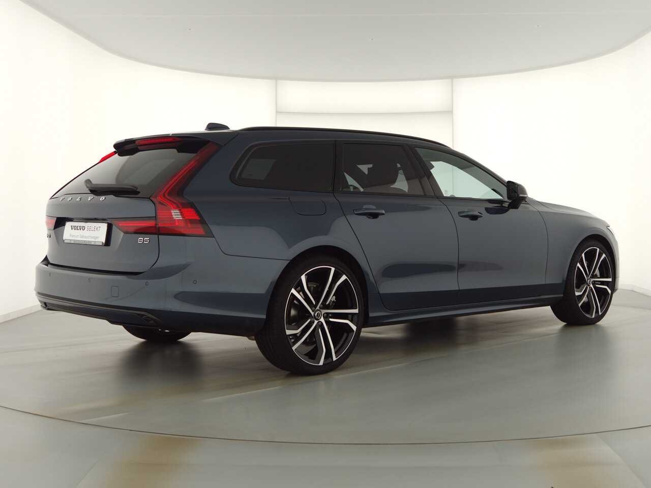 Volvo  V90 Ultimate, B5 Mild-Hybrid, Benzin, Dark