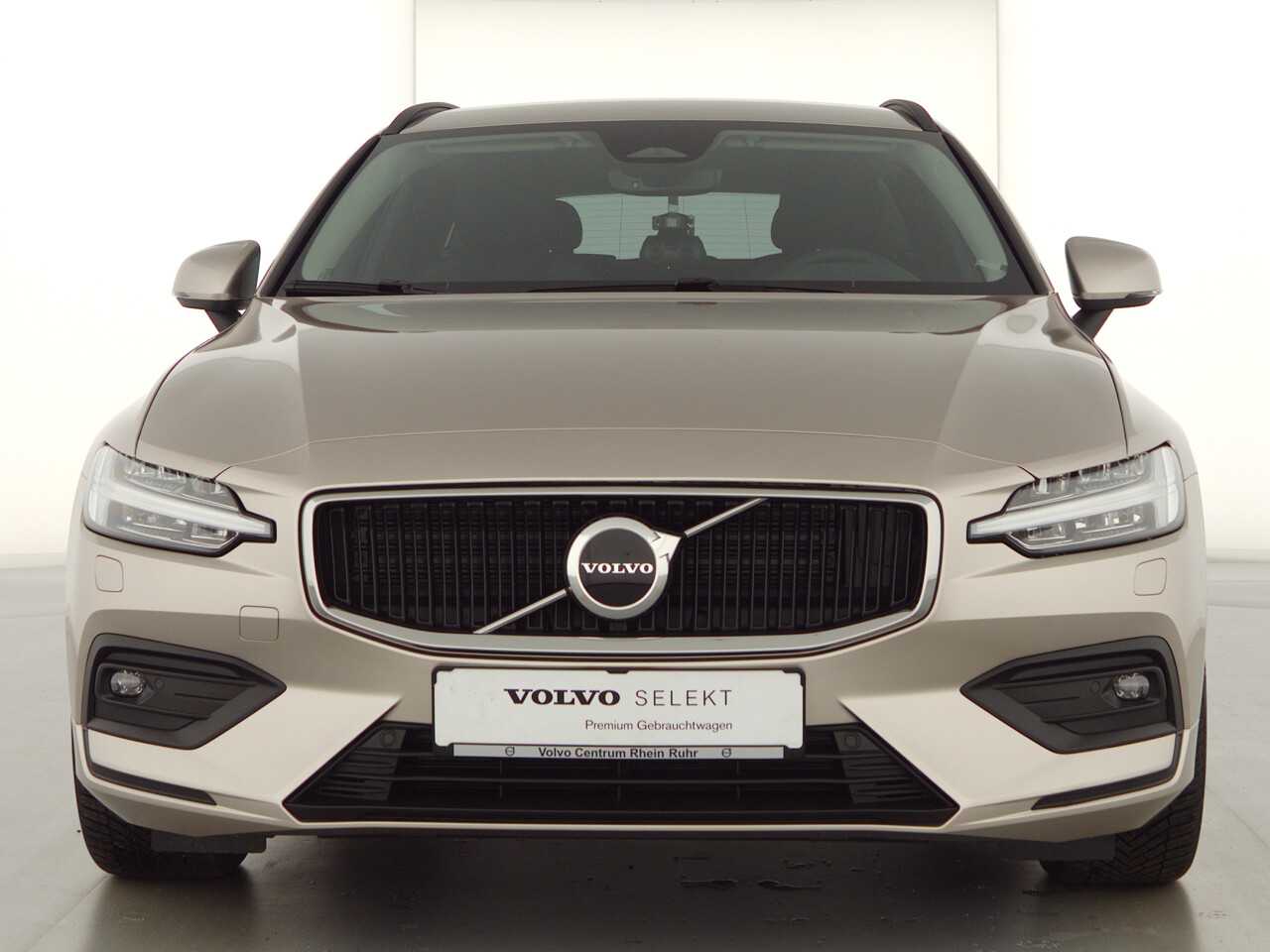 Volvo  V60 Core, B4 Mild-Hybrid, Diesel