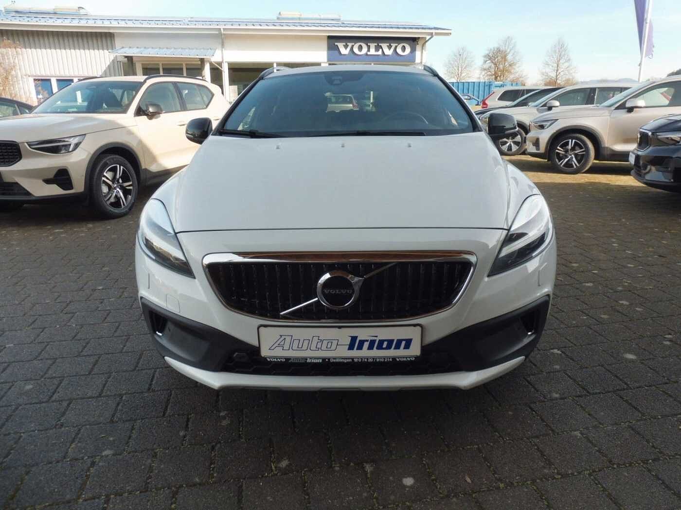 Volvo  T3 Cross Country Momentum