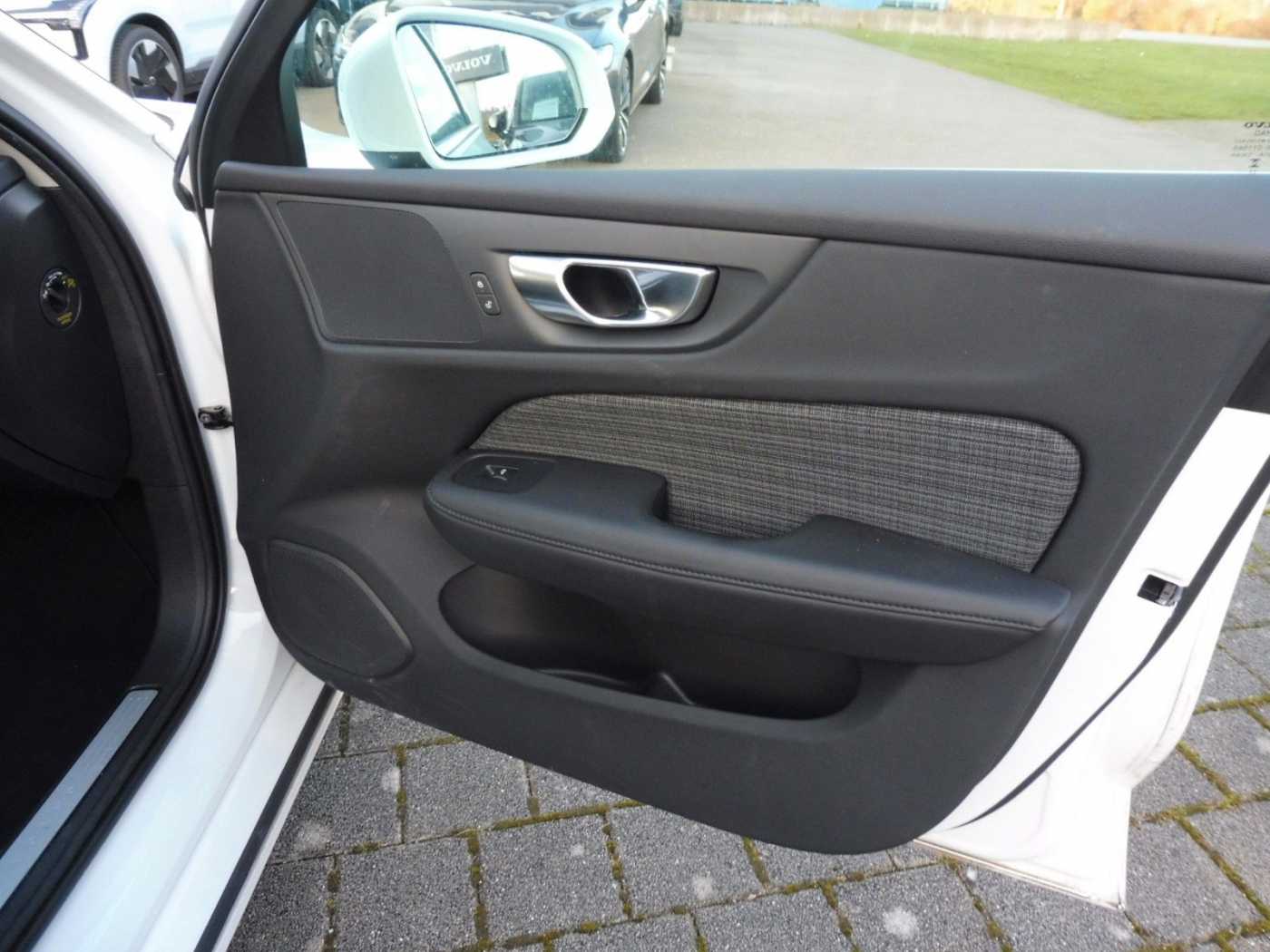Volvo  Kombi  B4 Core/ Fahrassistenten