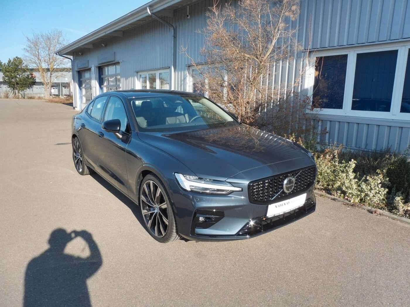 Volvo  Lim. B5  Ultimate Dark AWD