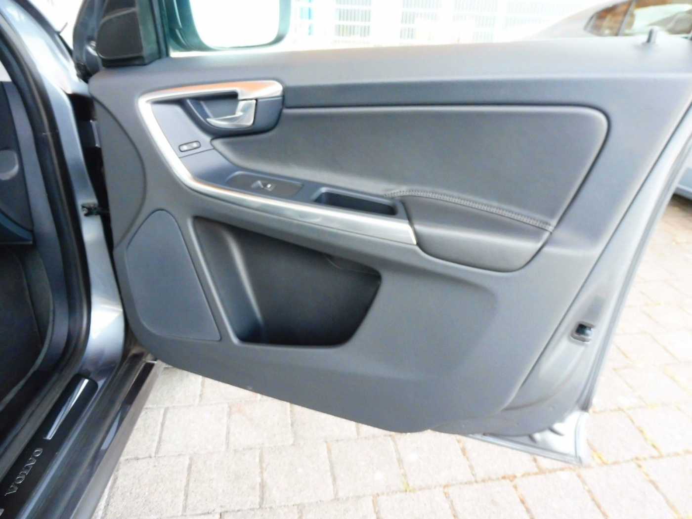 Volvo  D4 Summum 2WD