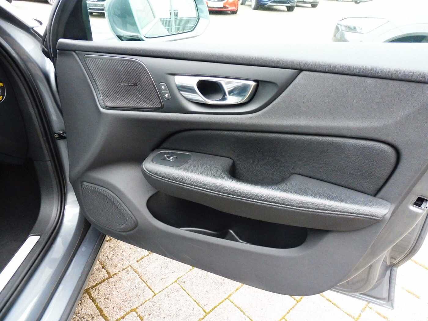 Volvo  Kombi Momentum