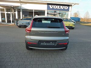 Volvo  T3 Momentum Pro 2WD