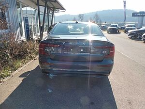 Volvo  Lim. B5  Ultimate Dark AWD