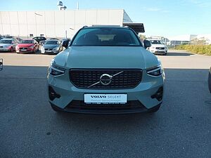 Volvo  B4 Plus Dark 2WD