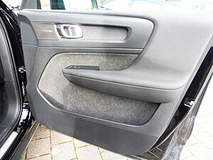 Volvo  Ultimate Recharge Pure Electric 2WD