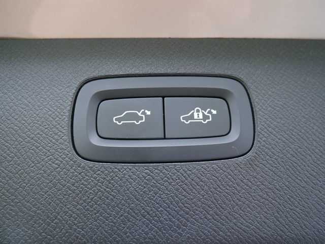 Volvo  Recharge T8 AWD Dark Plus ACC STANDHZ LED