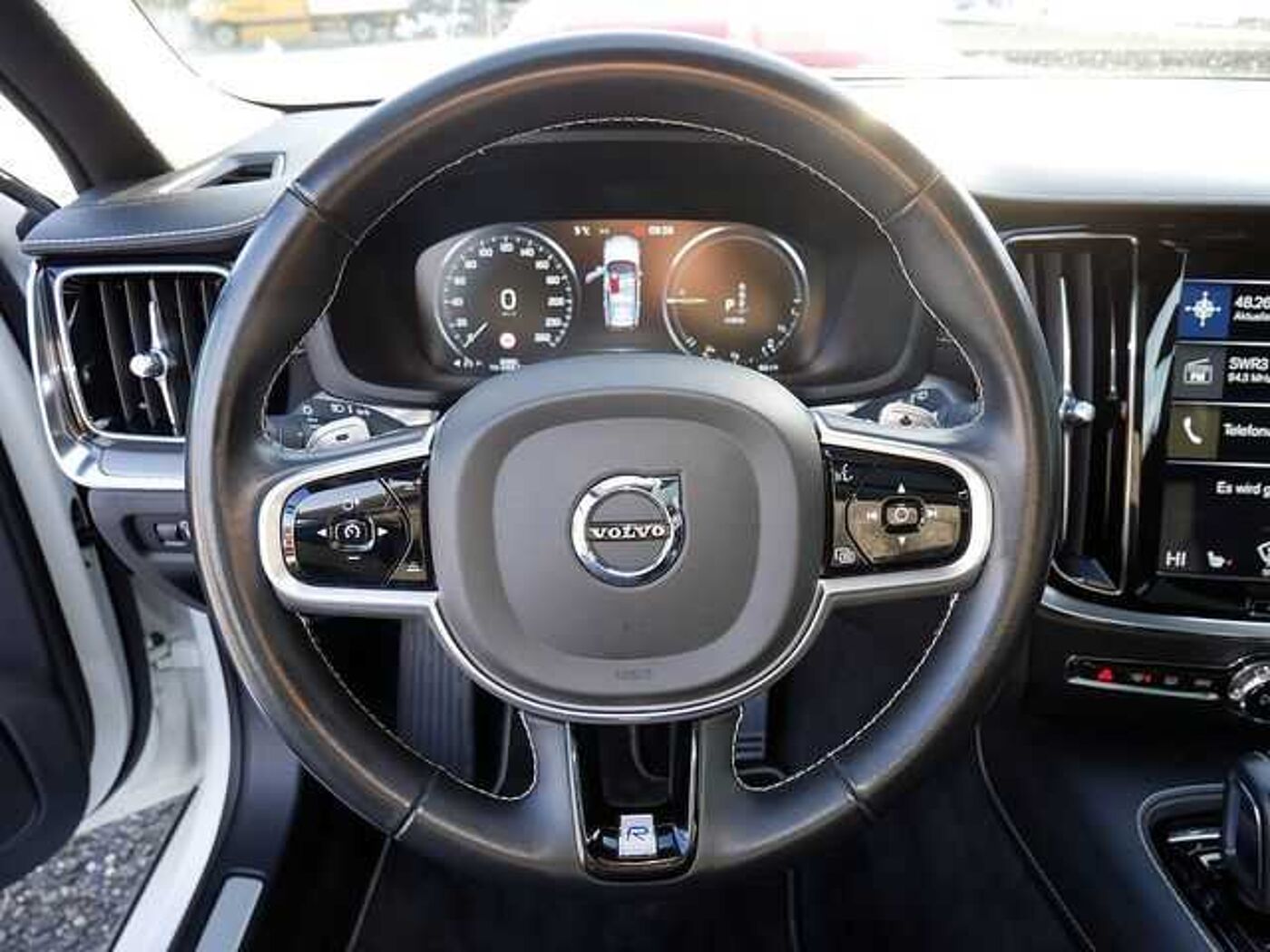 Volvo  T8 AWD Twin Engine R-Design HUD STANDHZ LED