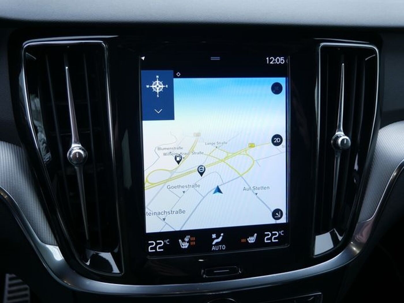 Volvo  Recharge T6 AWD R-Design H K NAVI AHK LED